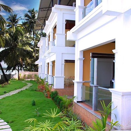 Blue Waters Hotel Kundapur Eksteriør billede